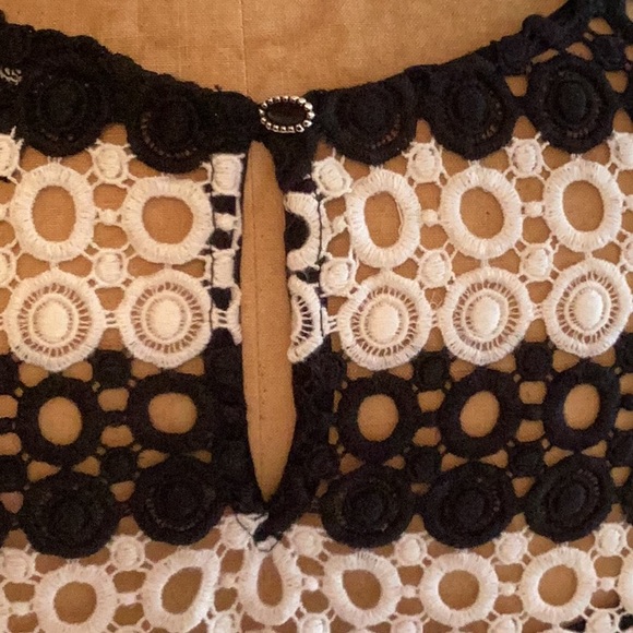 Top - Picture 4 of 6